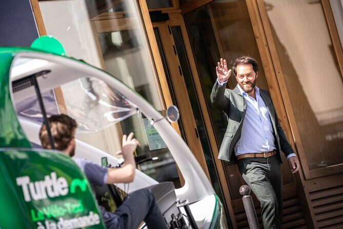 Private City-Tour by pedicab in Paris : The "Gustave Eiffel" - A Deep Dive into the Pedicab Experience