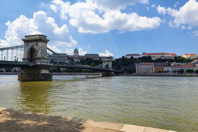 Private city tour by van - Key Points