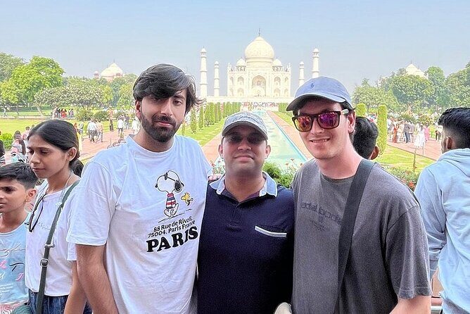 Private City Tour Of Agra With Car Driver And Guide - Key Points