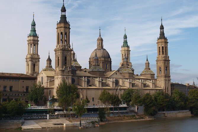 Private City Tour of Zaragoza with driver & official tour guide w/ Hotel pick up - FAQs