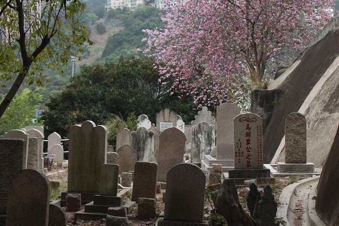 Private colonial Cemeteries tour - An In-Depth Look at the Cemeteries Tour in Hong Kong