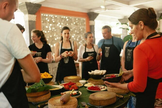 Private Cooking Class With Local Market Tour - Key Points