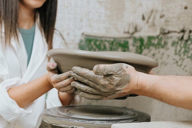 Private course of Apulian Ceramics in Masseria - The Artistic and Cultural Value of the Experience