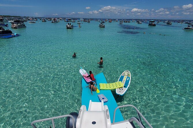 Private Crab Island Party by Boat - FAQs