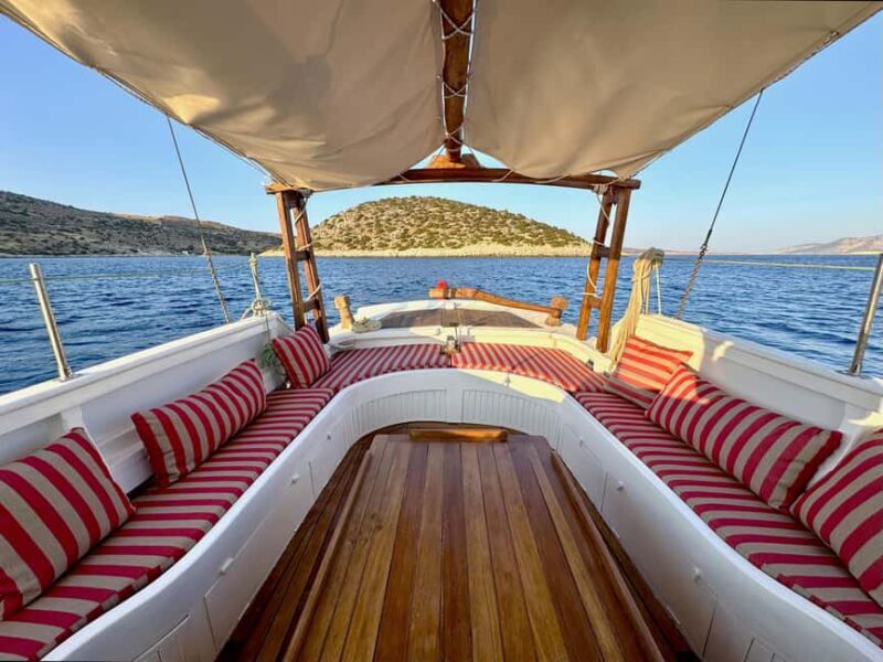 Private Cruise: Boat Tour with Seafood Lunch in Rina's Cave - Exploring the South Aegean on a Private Greek Boat Tour with Seafood Lunch in Rina’s Cave