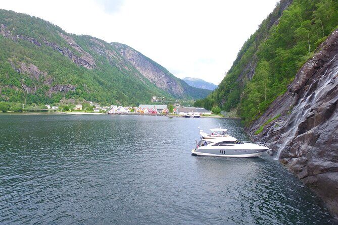 Private cruise - Fjord and waterfalls cruise to Modal- Mostraumen - What Makes This Tour Special?