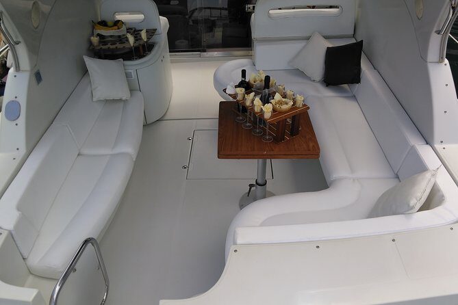 Private Cruise from Naples to Capri and Amalfi Coast - yacht 40' - Authentic Experiences and Authenticity