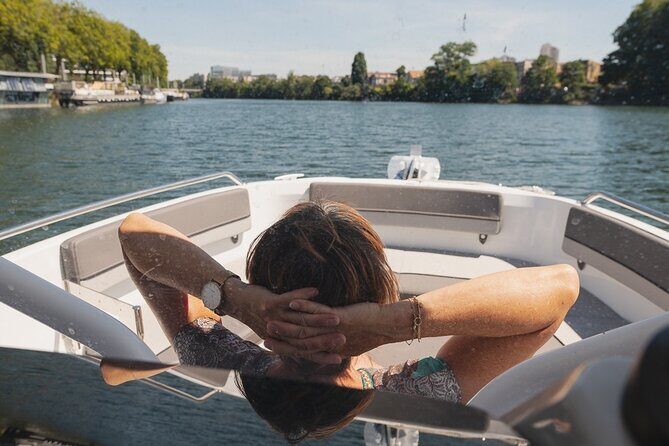 Private Cruise to Discover Paris - Who Would Benefit Most?