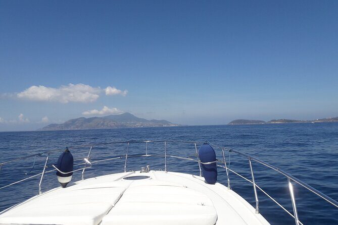 Private Cruise to Ischia and Procida - Yacht 40' - Transitioning to Procida