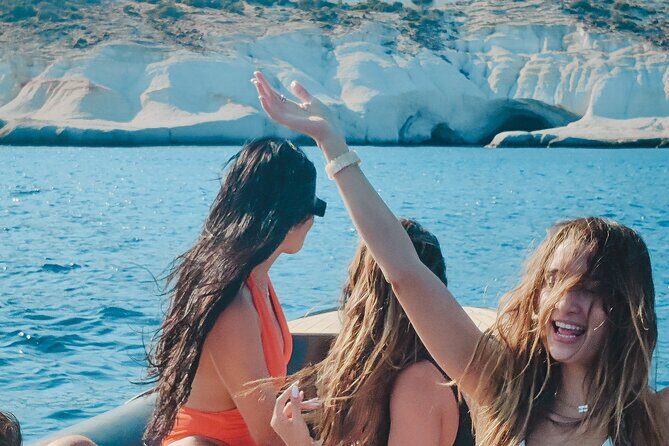 Private Cruise with Speedboat: Kleftiko- Sarakiniko- Sykia cave - A Closer Look at the Experience