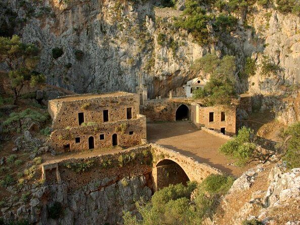 Private Cultural Villages Sightseeing & Akrotiri Excavations - An Authentic Look into Santorini’s Village Life and Ancient Ruins