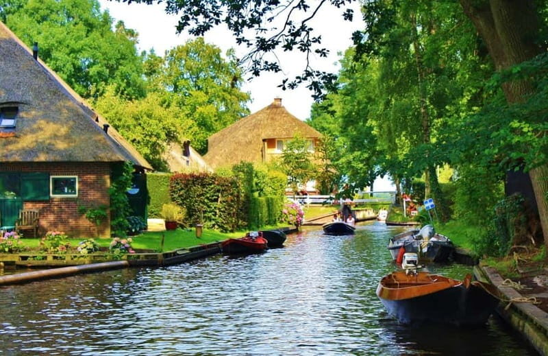 Private CUS Tour: giethoorn & Windmill zaanse en// - What’s Included and What’s Not