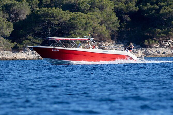 Private Custom Island Hopping Speedboat Tour from Hvar - An In-Depth Look at the Hvar Island-Hopping Speedboat Tour
