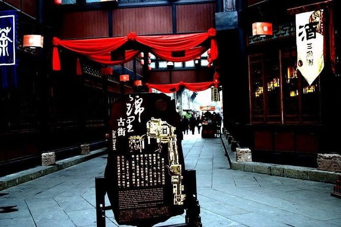 Private Customized Chengdu City Highlights Tour with Hotpot Meal - Key Points