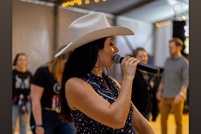 Private dance lesson with an Off Broadway NYC Pro - Key Points