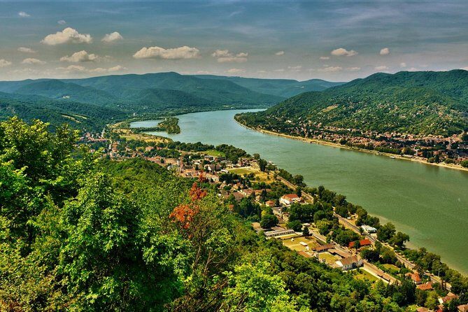 Private Danube Bend Experience with a comfortable air conditioned car - A Deep Dive into the Itinerary