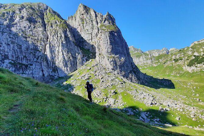 Private day hike from Brasov to Malaiesti Cottage - Key Points