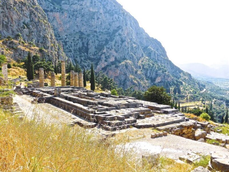 Private Day Tour Delphi and Village of Arachova from Athens - Exploring the Itinerary in Depth