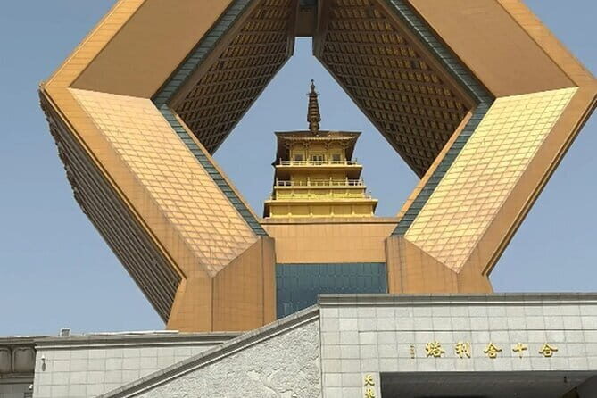 Private Day Tour from Qianling Mausoleum and Famen Temple - Key Points
