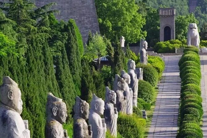 Private Day Tour from Qianling Mausoleum and Famen Temple - A Detailed Look at the Tour Experience
