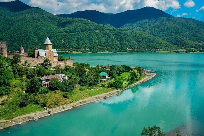 Private day Tour from Tbilisi to Kazbegi and Gudauri - The Mountain and Cultural Highlights