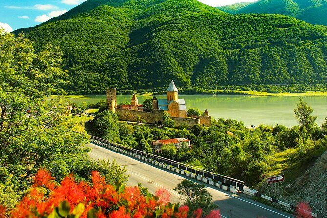 Private day Tour from Tbilisi to Kazbegi and Gudauri - Authentic Insights from Reviewers