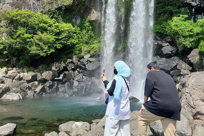Private Day Tour in South in Jeju Island - Key Points