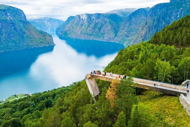 Private Day Tour Nærøyfjord Cruise, Viking Village, Flåm Railway - FAQ