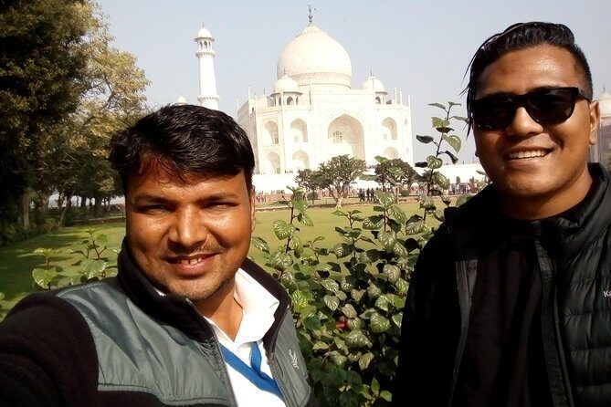 Private Day Tour of Taj Mahal and Agra Fort By Super fast train - The Experience: A Deep Dive into the Day