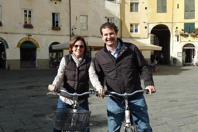Private Day Tour: Pisa and Lucca from Florence - An In-Depth Look at the Pisa and Lucca Private Day Tour