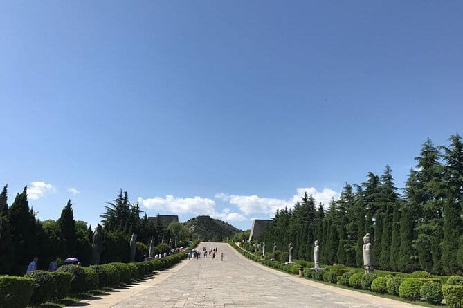 Private Day Tour to Famen Temple and Qian Mausoleum from Xian - FAQ