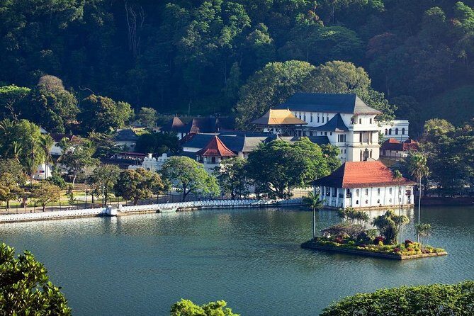 Private Day Tour To Kandy From Wadduwa - FAQs