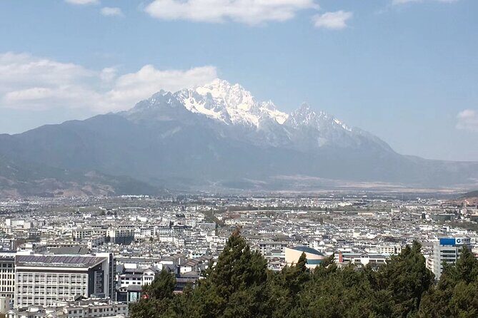 Private Day Tour to Lijiang and Shuhe Old Town from Kunming by Bullet Train - The Journey Begins: Early Morning Pickup and Bullet Train to Lijiang