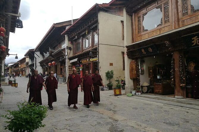 Private Day Tour to Shangri-la from Lijiang by Car - An In-Depth Look at the Shangri-La Day Tour from Lijiang