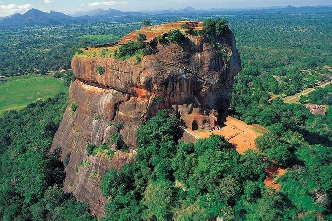 Private day tour to Sigiriya and Dambulla from Negombo - Setting Out Early: The Journey Begins