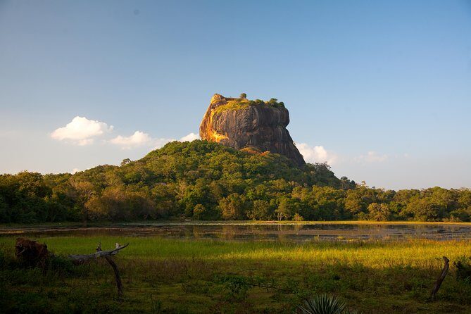 Private day tour to Sigiriya and Dambulla from Negombo - Who Should Consider This Tour?