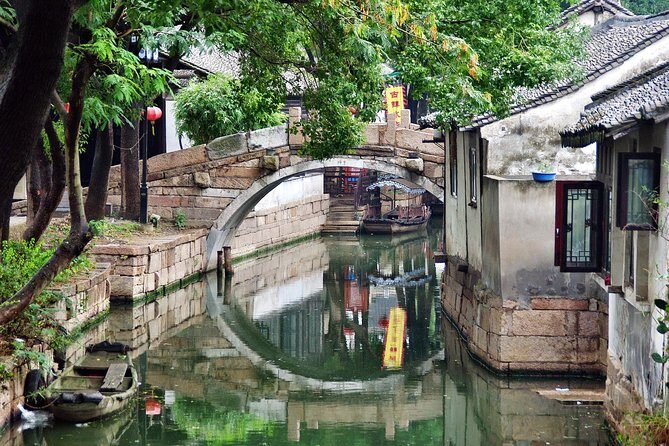 Private Day Tour to Suzhou and Water Town Zhouzhuang from Shanghai - The experience: what it feels like from start to finish