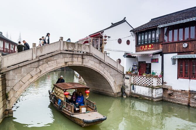 Private Day Tour Zhujiajiao Water Town and Shanghai City - Shanghai Tower: City Views from 632 Meters Up