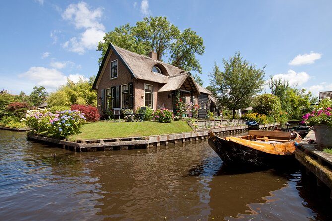 Private Day Trip from Amsterdam to Giethoorn including boat tour - Practical Details That Matter