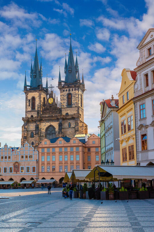 Private day trip from Vienna to Prague and back, in English - Vehicle & Group Size Considerations