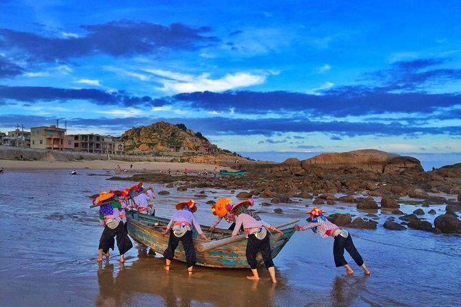 Private Day Trip from Xiamen to Hui'an county in Quanzhou - Coastal Serenity and Local History at Xisha Bay