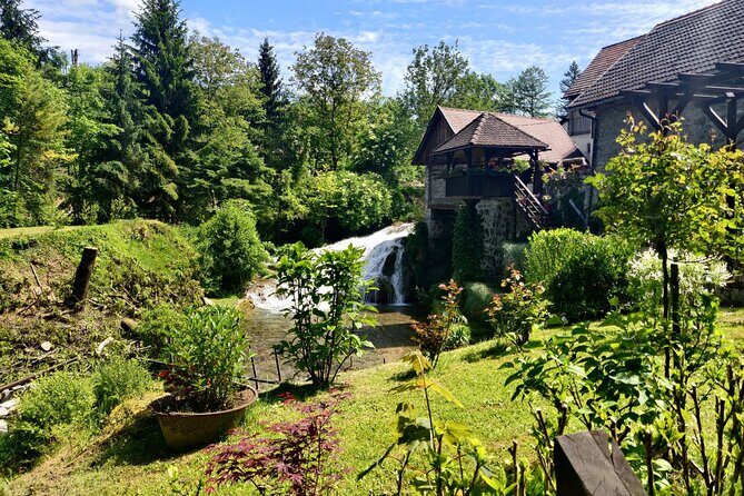 Private Day Trip: Stunning Plitvice Lakes and Rastoke from Zagreb - Exploring Plitvice Lakes National Park: A Waterfall Wonderland