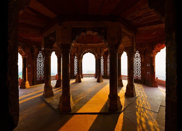 Private Day trip to Agra with Taj Mahal,Fort and lunch at 5 Star - Who Should Consider This Tour?