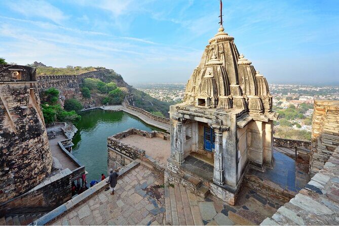 Private Day Trip to Chittorgarh from Udaipur with Guide Option - Transportation and Pricing: What You Need to Know
