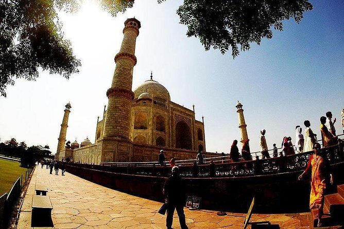 Private Day Trip to Taj Mahal by Car from Delhi - Lunch and Rest