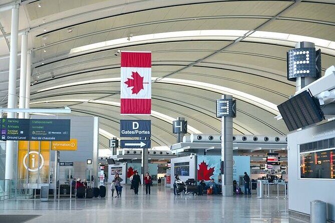 Private Departure Transfer-Toronto to Pearson Airport(YYZ) or YTZ - What Makes It Stand Out?