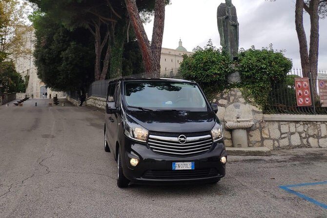 Private Departure Transfer: Umbria Hotels to Rome Fiumicino Airport or Rome Hotels - The Journey: Comfort and Connectivity