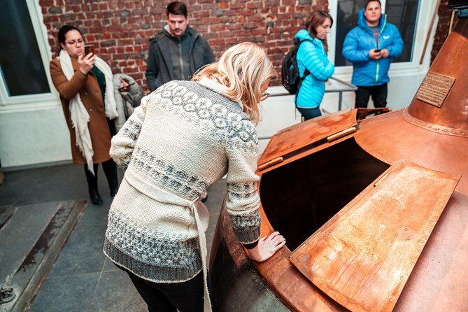 Private: Discover Brussels beer & breweries by a young local (incl. chocolate) - Key Points