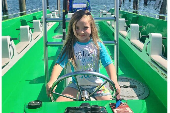 Private Dolphin Cruise in Destin holds 29 people - The boat and group size