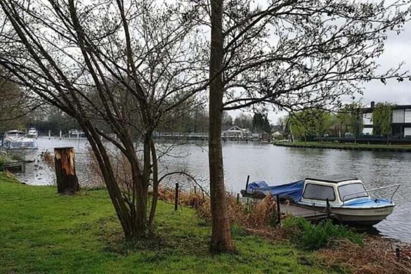 Private Driver guided tour Stonehenge Windsor castle & Bath. - Frequently Asked Questions